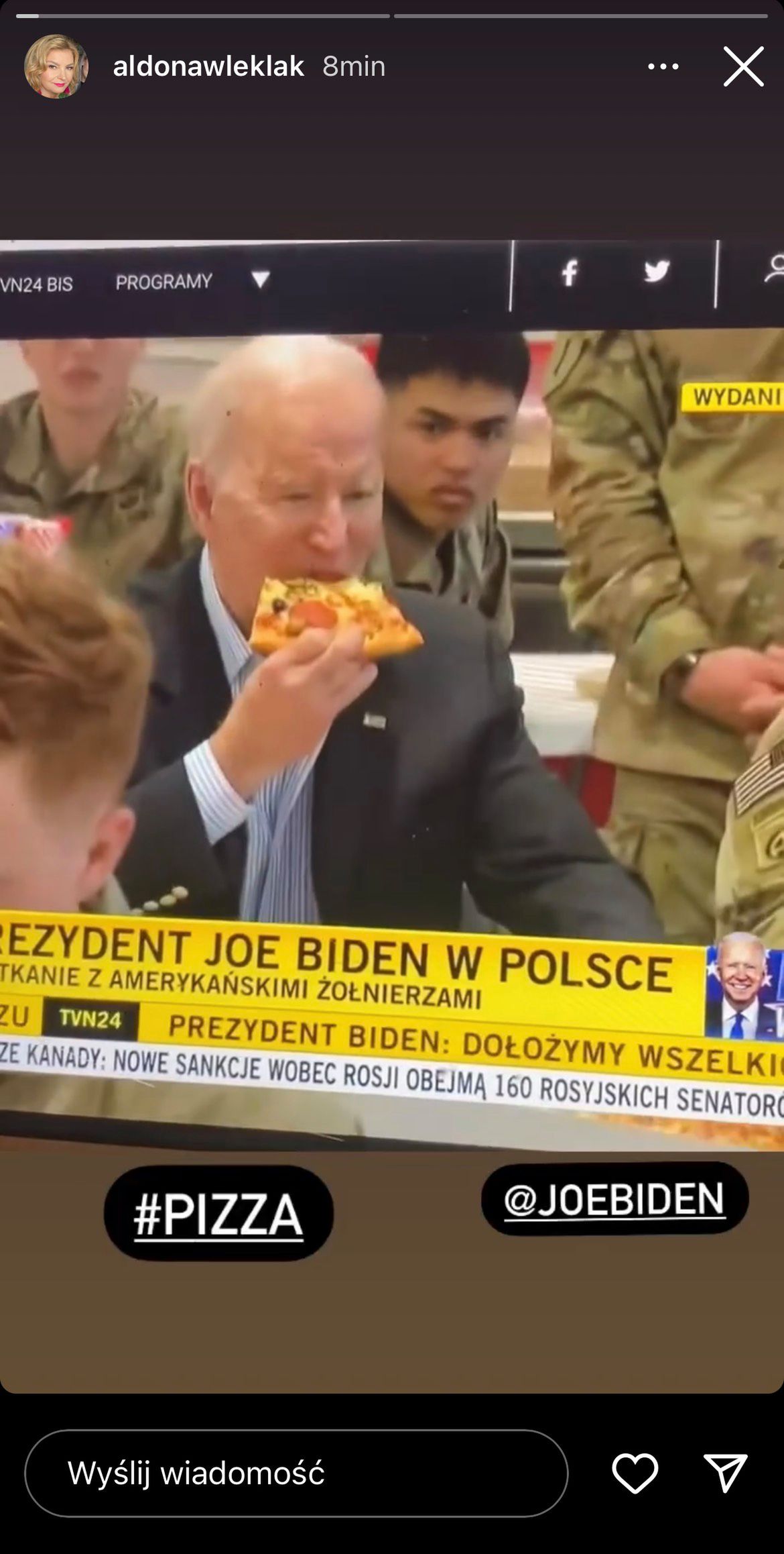 Joe Biden pałaszuje pizzę