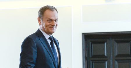 Świąteczne życzenia premiera. "Pokój wygrywa z wojną"