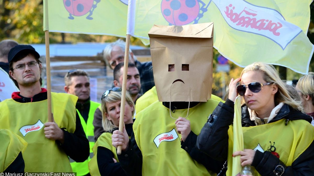 Początkowo nawet Biedronki przy dworcach miały być zamknięte. Ale Jeronimo Martins zmieniło zdanie