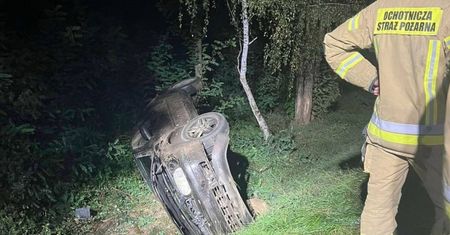 Koszmarne dachowanie. 15-latek za kierownicą