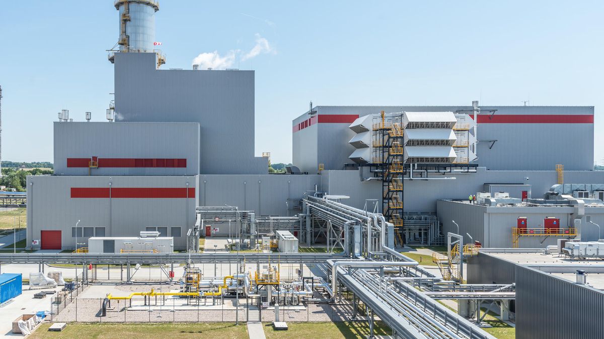 Przy budowie pracowało w sumie 7,5 tys. osób, z tego w szczycie na jednej zmianie 1200