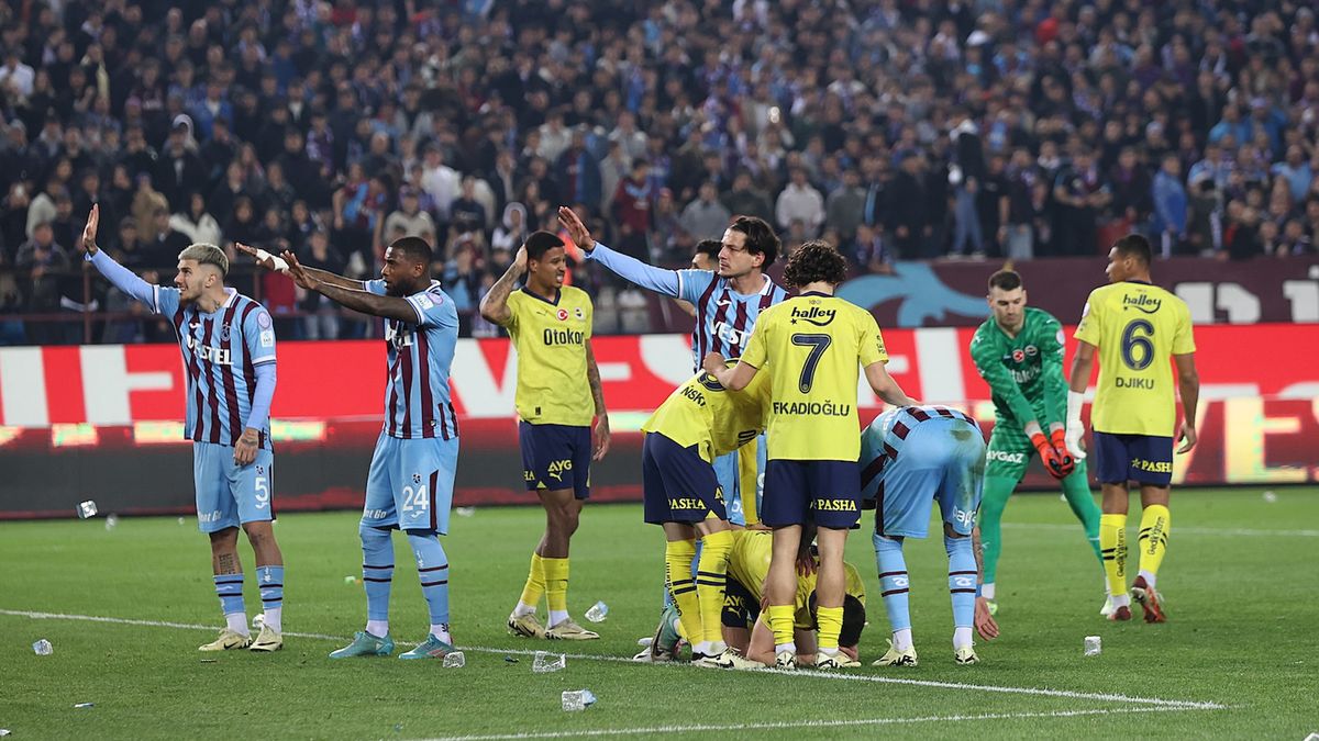 Getty Images / Hasan Tascan/Anadolu / Na zdjęciu: mecz Trabzonspor - Fenerbahce