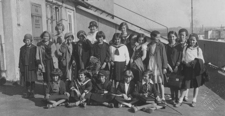 Nauczycielki za wyjście za mąż były karane zwolnieniem i niższą odprawą (zdj. poglądowe)