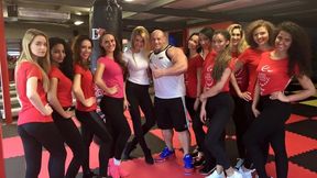 Burneika i tabun pięknych kobiet. Kandydatki na Miss trenują na jego siłowni