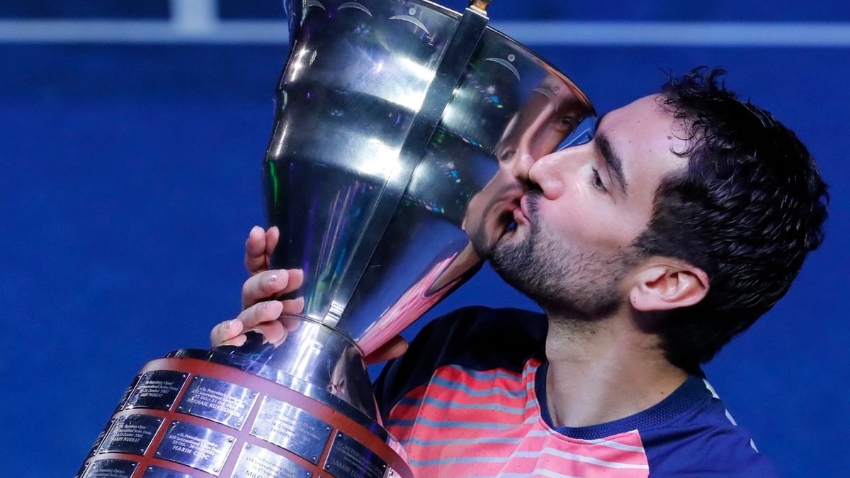 PAP/EPA / ANATOLY MALTSEV / Na zdjęciu: Marin Cilić, mistrz St. Petersburg Open 2021