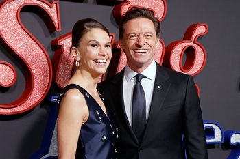Robi to ze względu na dzieci. Hugh Jackman odkłada ślub z Sutton Foster
