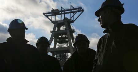 Zarobki w Polsce. Górnicy z JSW dostali kolejne podwyżki i jednorazowe premie
