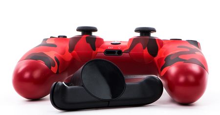 Nakładka DualShock 4 Back Button Attachment czy pro kontroler z łopatkami - wybór wcale nie jest prosty