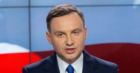 Wybory prezydenckie. Andrzej Duda jednak nie blokuje etatu na uniwersytecie