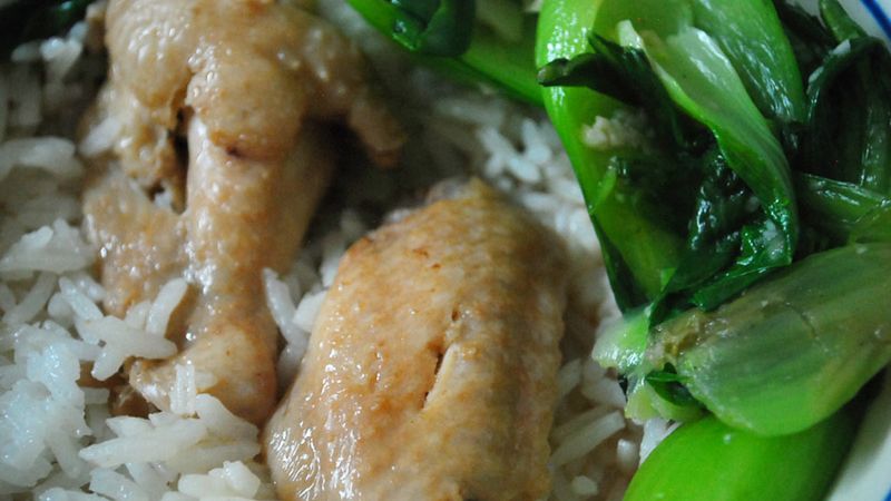 Duszone skrzydełko z kurczaka (samo mięso)