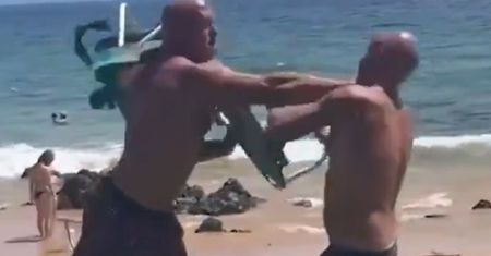 Awantura na plaży. Polityk z USA w roli głównej. Sceny na Hawajach
