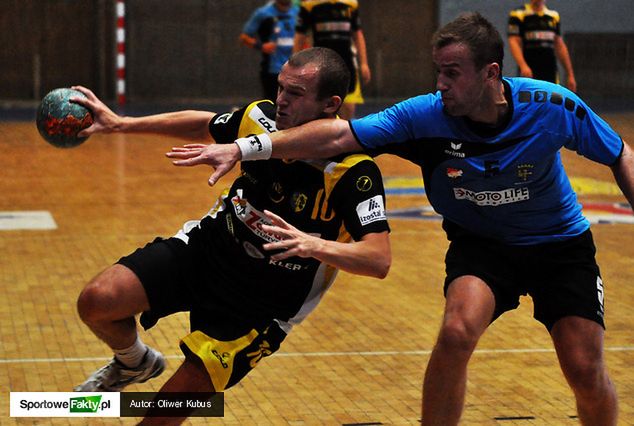 Adamczak w starciu z Michałem Piechem