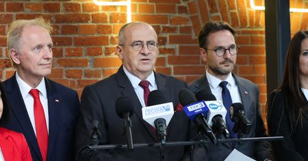 Pilne wezwanie PKW i MSZ. Międzynarodowi obserwatorzy na wybory wciąż bez akredytacji