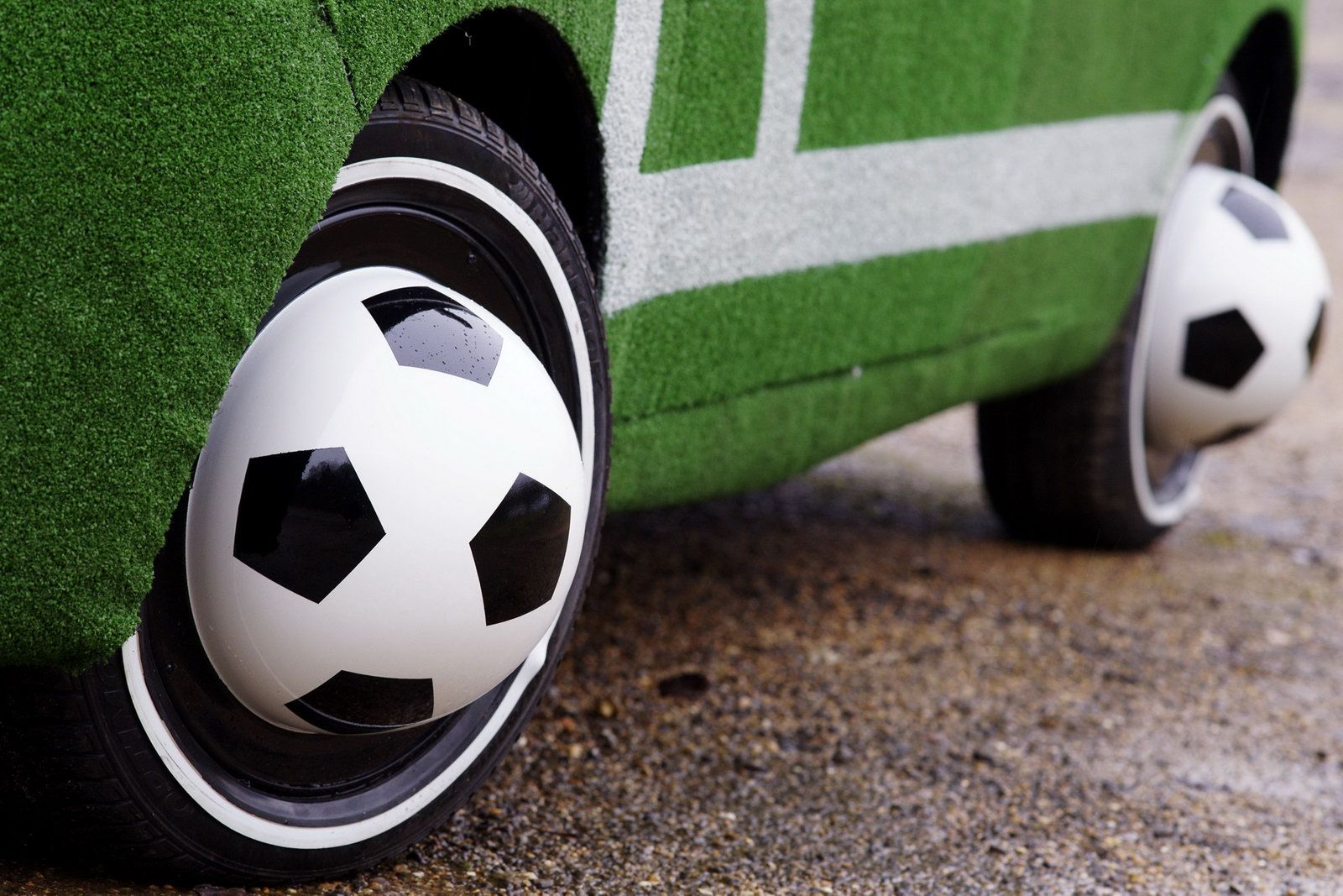 Hyundai i10 Football Cars