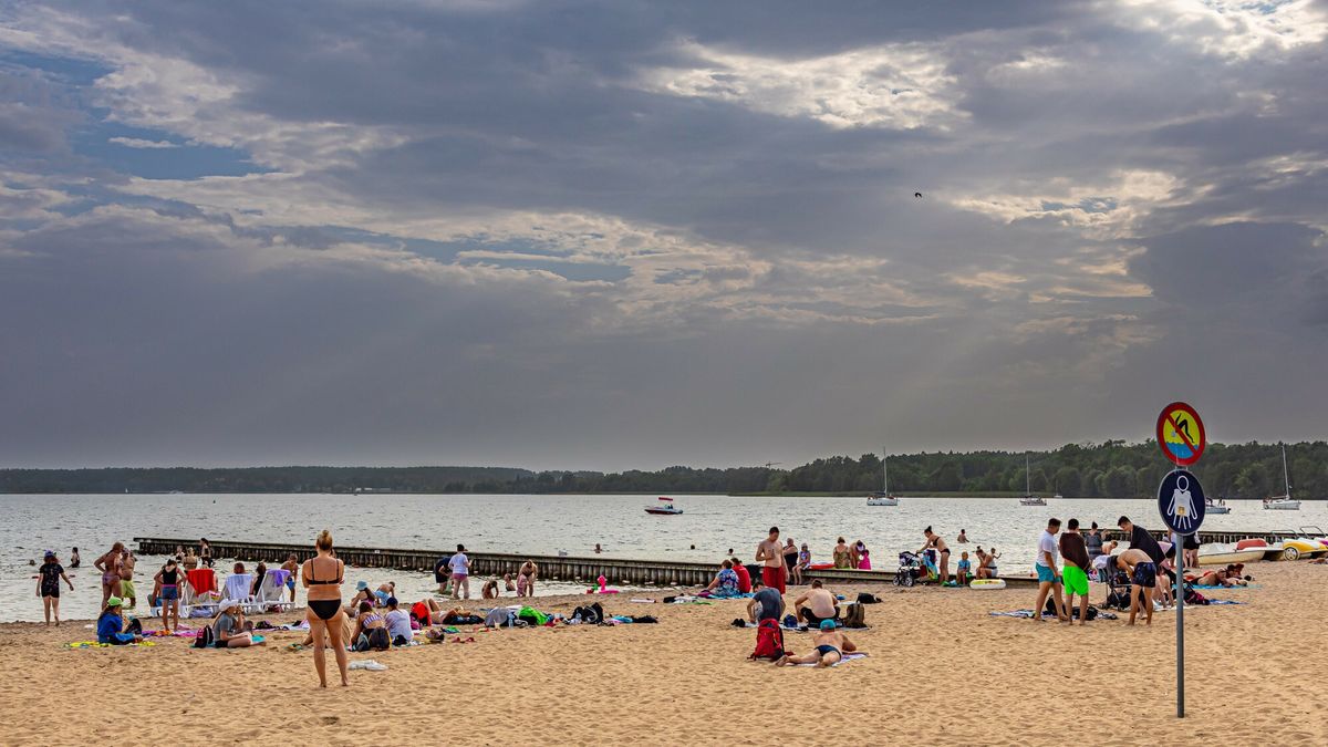 Plaża w Giżycku nad jez. Niegocin 