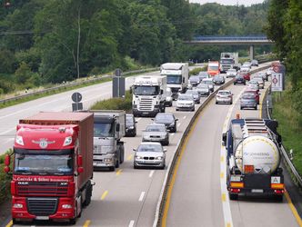 Przyszłość infrastruktury transportowej w Europie. Ciężarówki pojadą same