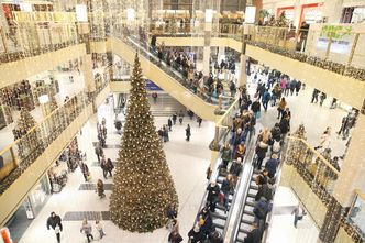Zaskakujące dane GUS. Zakupy świąteczne w grudniu dużo słabsze niż oczekiwano
