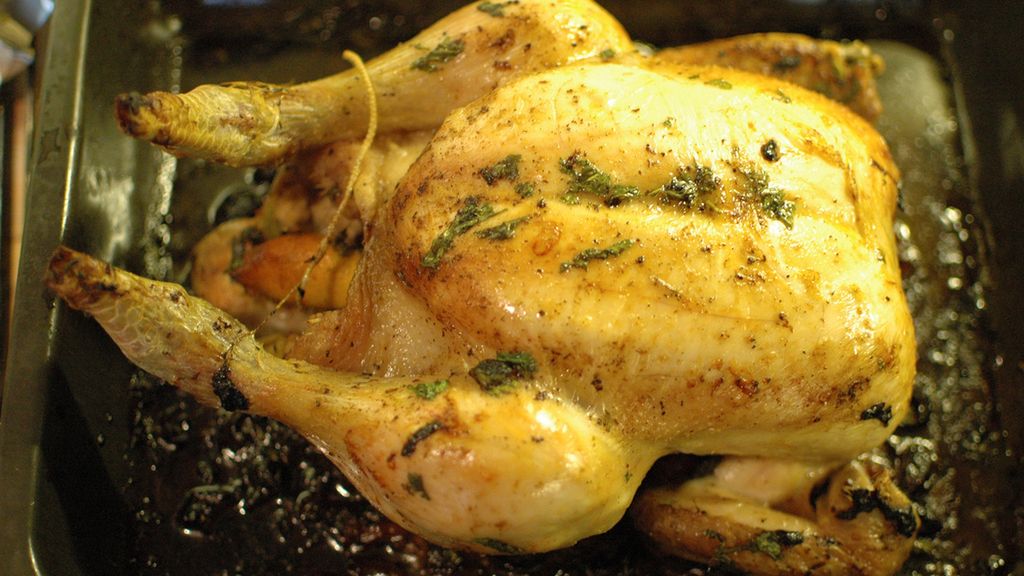 Pieczony kurczak (mięso, skóra, podroby, szyja)