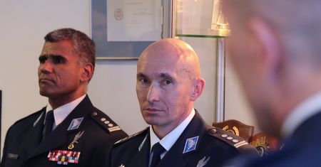 Nagłe odejście zastępcy szefa "BOA". W tle granatnik kom. Szymczyka