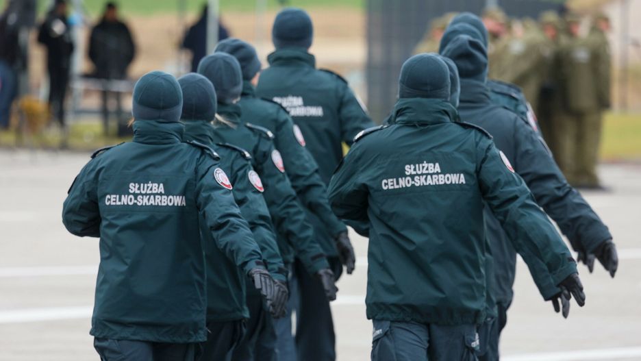 Służba celna szuka pracowników 