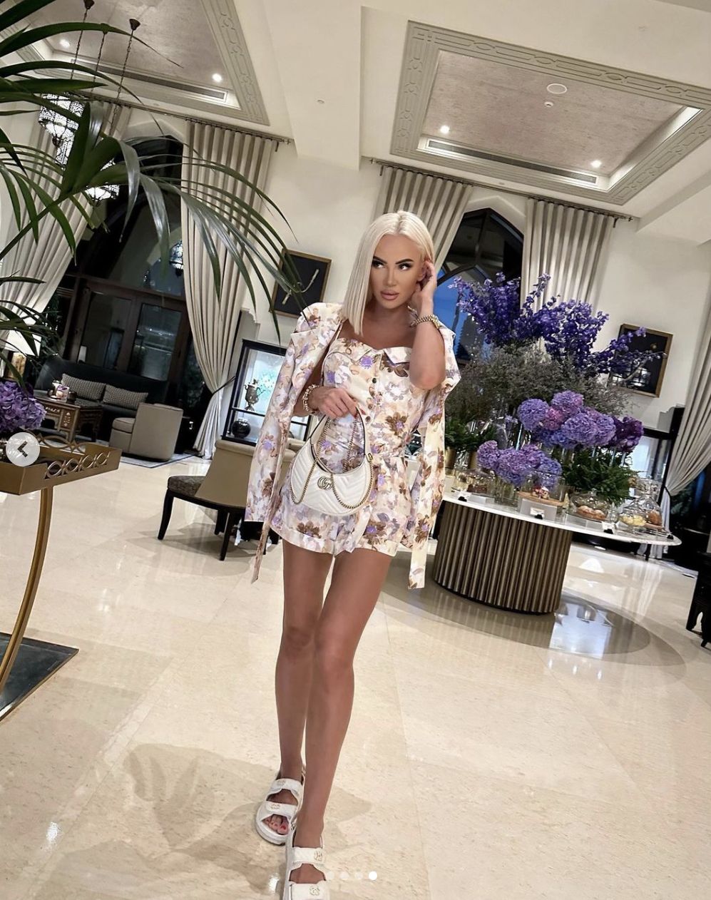 Izabela Macudzińska z torebeczką Gucci