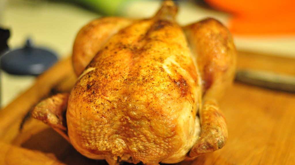 Pieczony kurczak (mięso i skóra)