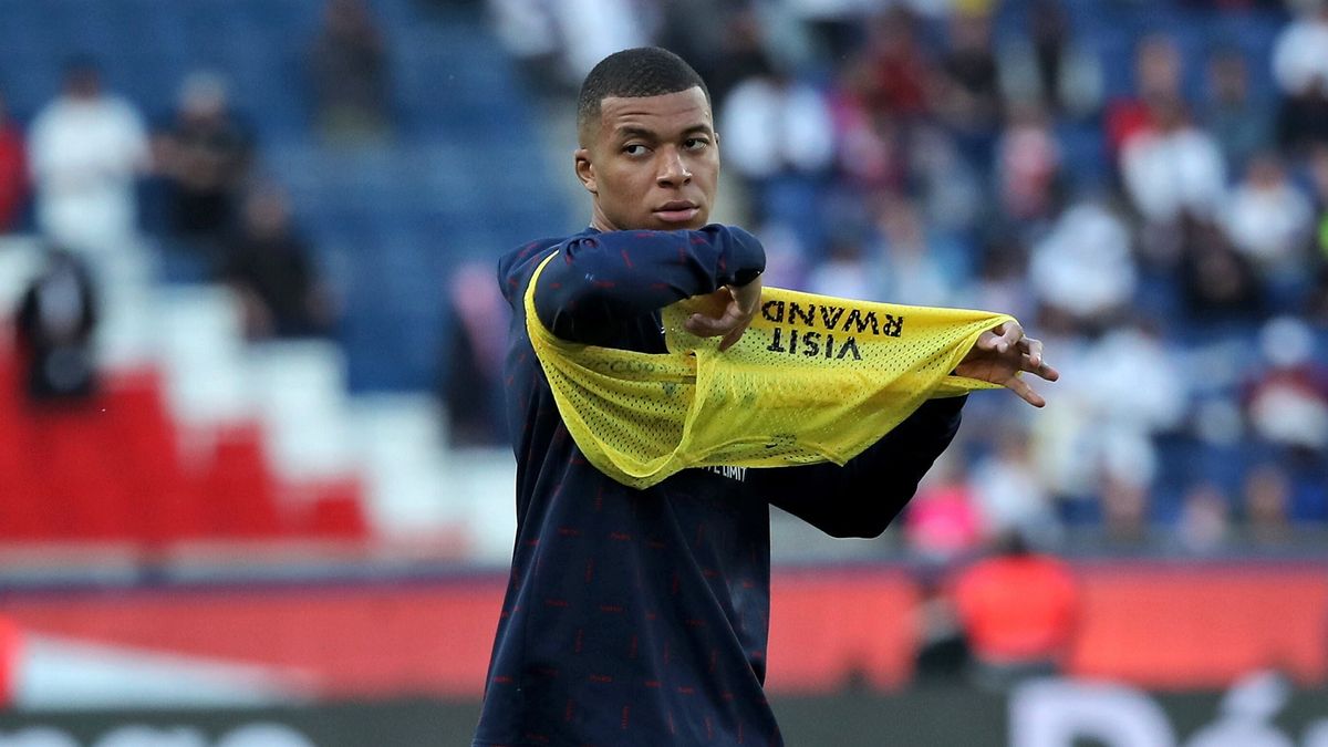 Zdjęcie okładkowe artykułu: PAP/EPA / CHRISTOPHE PETIT TESSON / Na zdjęciu: Kylian Mbappe