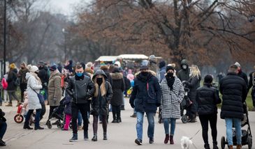 Sondaż IBRIS dla WP. Polacy coraz mniej boją się koronawirusa