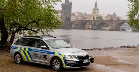 Jadą do Czech, wracają na lawetach. Pułapka na auta w leasingu