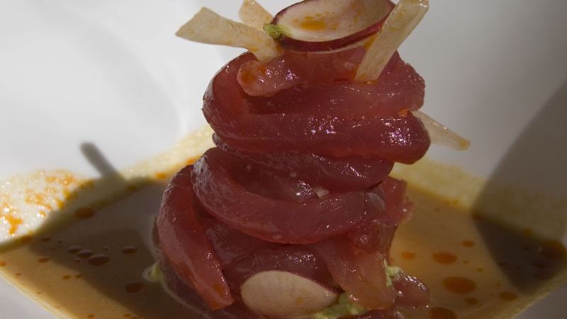 Surowy tuńczyk błękitny