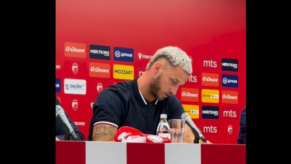 Marko Arnautović na konferencji prasowej w Belgradzie