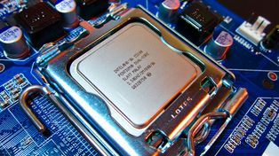 Linux wymaga TSC na x86. Koniec wsparcia najstarszych procesorów