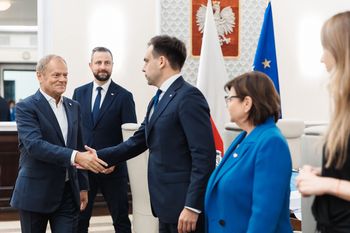 Polska gospodarka utrzymuje dynamikę wzrostu mimo międzynarodowych wyzwań. Duży bank pokazał raport
