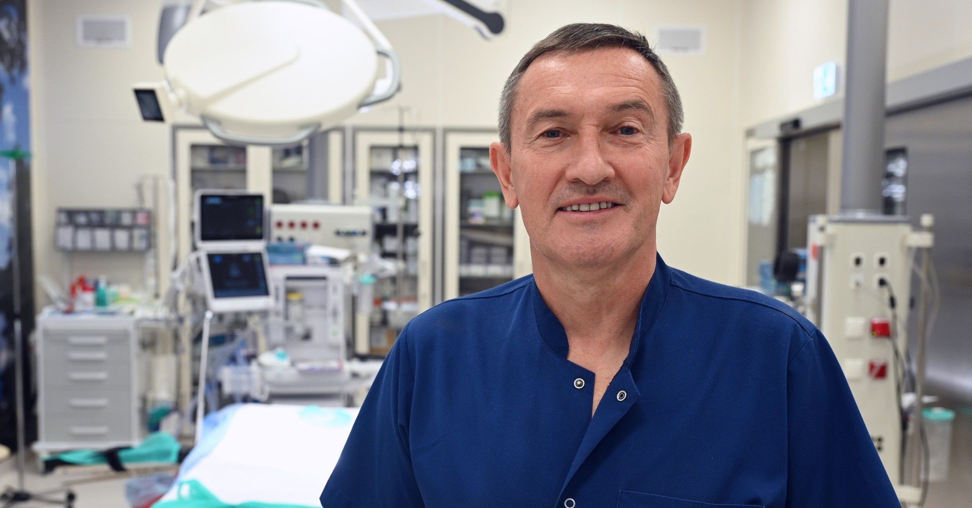 Doktor Grzegorz Świercz, kierownik Kliniki Położniczo-Ginekologicznej podkreśla, że to największy lity guz, jaki usunął w swojej lekarskiej karierze.