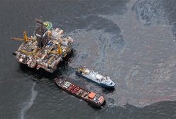 Ewakuacja statków przed sztormem w rejonie wycieku ropy