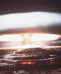 Kwaśniewski, Wałęsa i Mazowiecki za rozbrojeniem