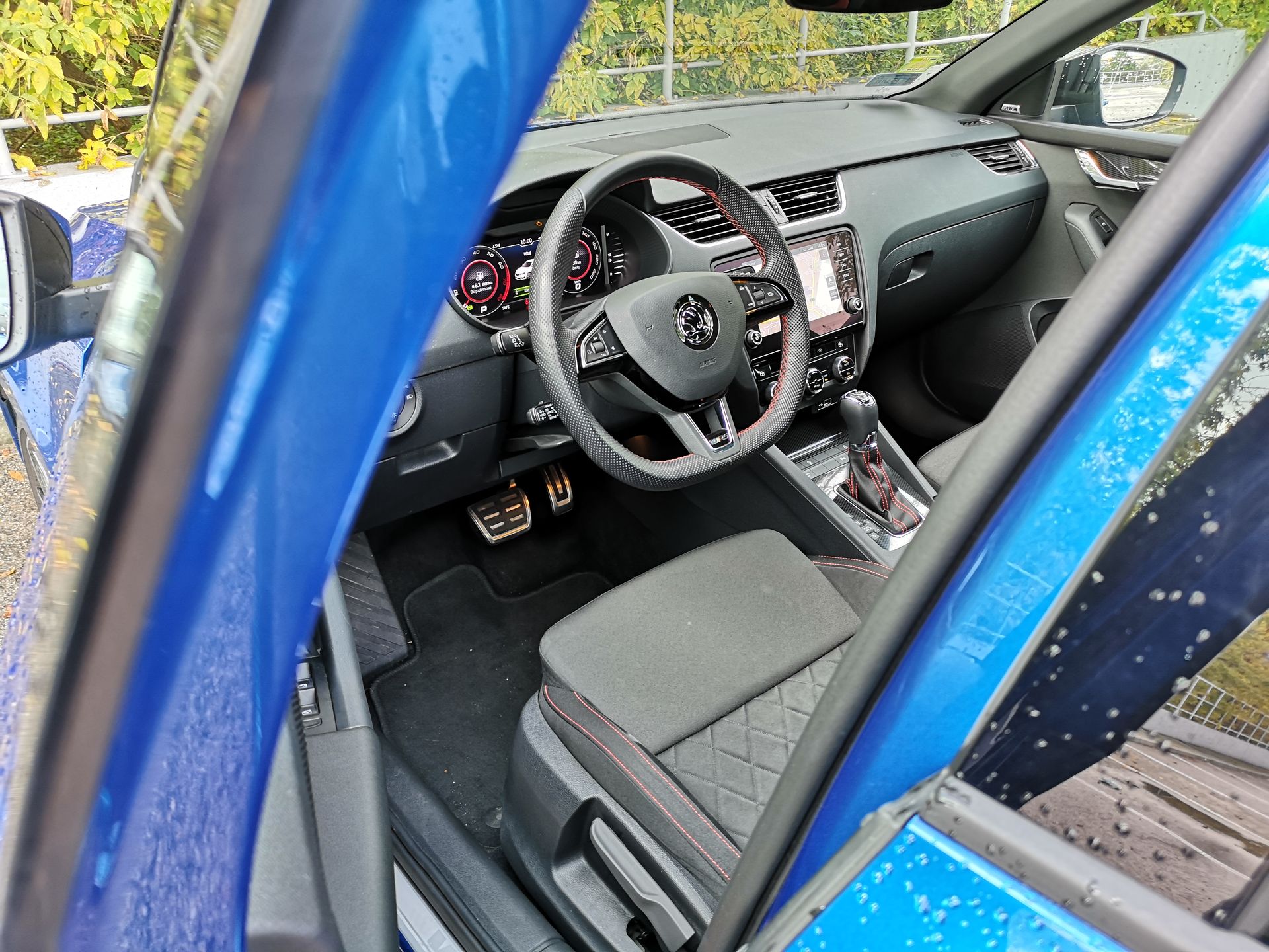 Skoda Octavia RS: audio Canton, zmienne tryby jazdy i system Amundsen 4