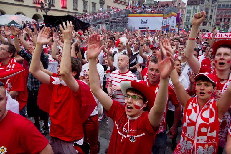 Euro 2012 cieszy się powodzeniem. Tłumy w strefach i na stadionach