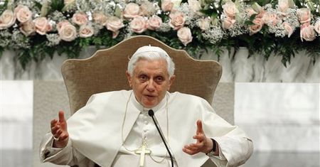 Ofiara księdza-pedofila złożyła pozew przeciw papieżowi