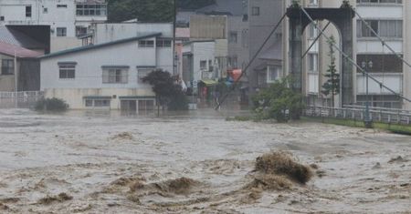 Japonia walczy z ulewami