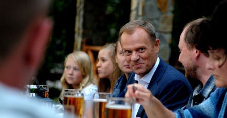 Tusk: nie gniewam się na te sondaże. Nie jestem ideałem