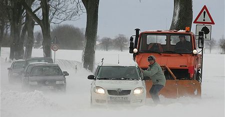 Mieszkańcy Europy, gromadźcie jedzenie, latarki i świece!