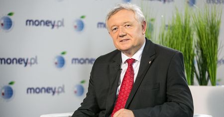 Rząd nie odpuści e-palaczom. "Nie możemy pozwolić, by zyski wpadły w kieszenie koncernów tytoniowych"