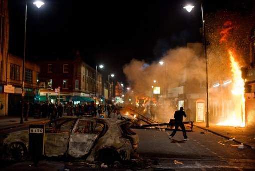 Nocne zamieszki w Londynie, wzrosła liczba rannych