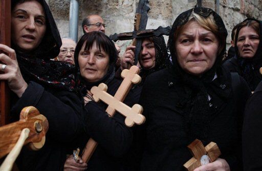 Tysiące pielgrzymów weszły z krzyżami na Golgotę