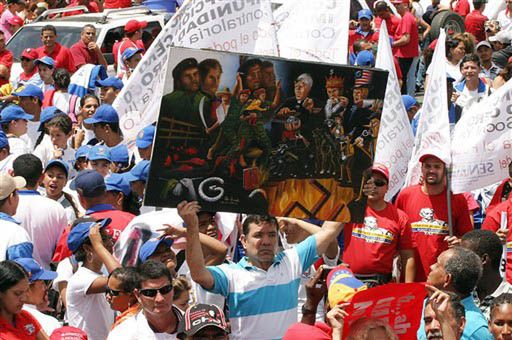 Manifestacje za i przeciw antyrządowej TV w Wenezueli