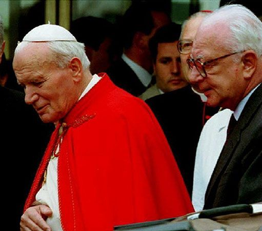 Osobisty lekarz Jana Pawła II przechodzi na emeryturę