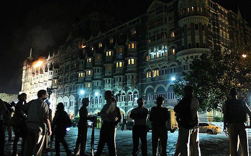 Policja zabiła terrorystów w hotelu Taj Mahal