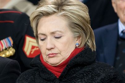 Clinton zarobi mniej niż jej poprzedniczka Rice