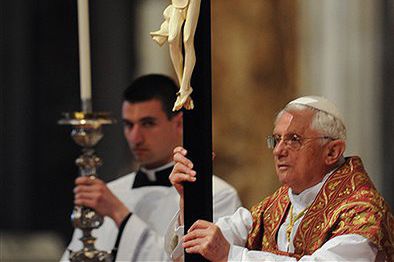 Papież odprawił w Watykanie Nabożeństwo Męki Pańskiej